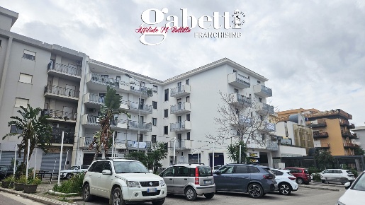 Foto Appartamento in Via Bernardo Mattarella 138, Bagheria Centro di 144 m²