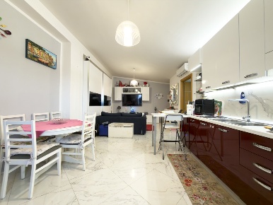 Foto Appartamento in Via BOITO 8, Caivano Centro di 85 m² con 3 locali