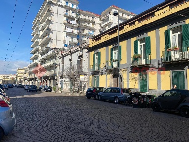 Foto Magazzino in Corso san giovanni a teduccio 1034, Napoli di 110 m²