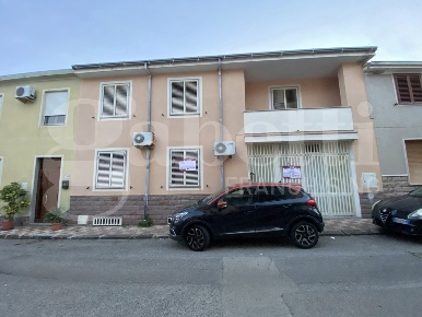 Foto Casa indipendente in Via Montesile 45, Ittiri di 324 m² con 7 locali