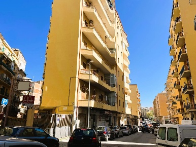 Foto Appartamento in Via Manzoni 135, Agrigento di 129 m² con 4 locali