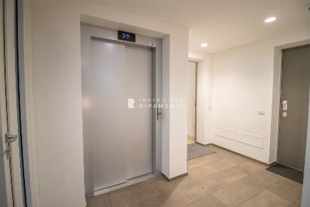Foto Appartamento in Via Don Pozzi, Lecco Olate di 118 m² con 3 locali
