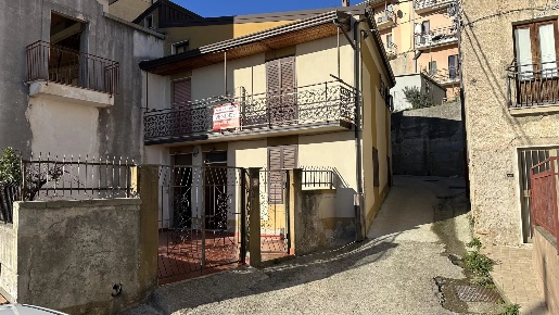 Foto Appartamento in Via San Biagio, Spezzano della Sila Centro in vendita