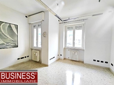 Foto Ufficio in via valfurva, Milano Prato Centenaro di 70 m² con 2 locali