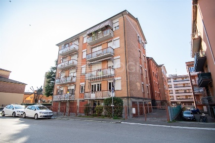 Foto Appartamento in Via Molino Vecchio, Imola Centro Storico di 101 m²