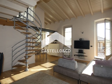 Foto Appartamento in via Chiesa, Padenghe sul Garda Centro di 100 m²