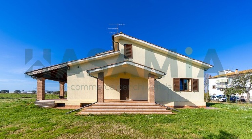 Foto Villa unifamiliare in Strada San Lorenzo, Grosseto La Principina