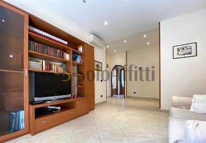 Foto Appartamento in Viale Michelangelo, Napoli Vomero di 90 m² in affitto