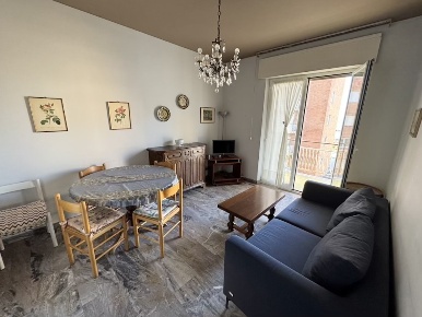Foto Appartamento in Via Sant'Erasmo, Taggia Centro di 74 m² con 4 locali