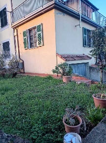 Foto Villa bifamiliare a La Spezia Limone - Melara di 137 m² con 5 locali