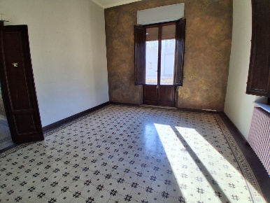 Foto Ufficio in Via C. Angeloni, Lucca Sant'Anna di 360 m² con 10 locali