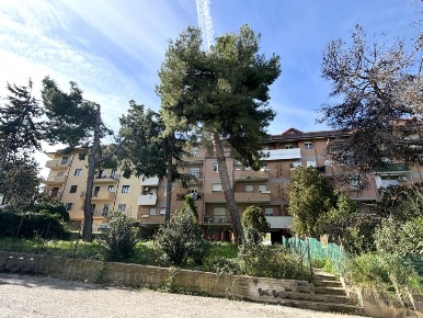 Foto Appartamento in Via Ciccarone, Vasto di 100 m² con 4 locali in vendita