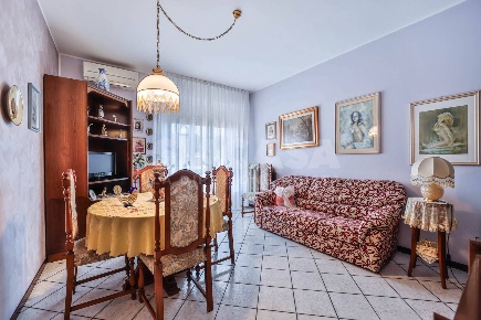 Foto Appartamento in via dante 14, Bernareggio Centro di 86 m² con 3 locali