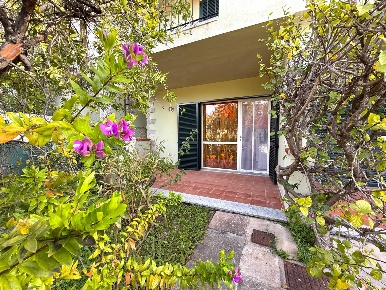 Foto Appartamento in Via Ugo Foscolo, Badesi Centro di 41 m² con 2 locali