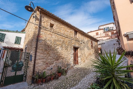 Foto Case semi ndipendenti in vicolo cocciari 25, Apiro Centro di 74 m²