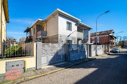Foto Appartamento in Via Monte Ceneri 6, Rho San Giovanni di 26 m²