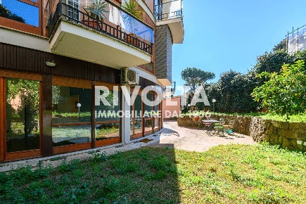 Foto Appartamento in Via Dei Monti Parioli, Roma Euclide di 220 m²