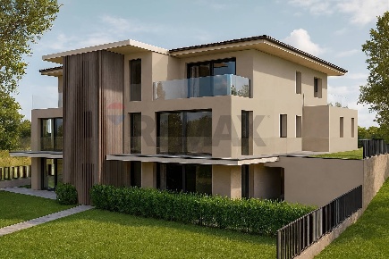 Foto Appartamento in Via Vittorio Veneto 48/50, Sale Marasino Centro