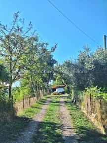 Foto Casa indipendente in C.da Colleformica, Penne di 200 m² con 10 locali