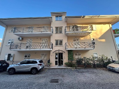 Foto Appartamento in via Roma 73, Casali del Manco Scalzati di 150 m²