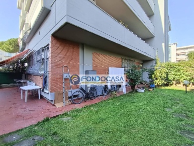 Foto Appartamento in via benedetto croce, Massa Centro di 110 m² in vendita