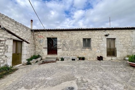 Foto Rustico in Contrada Perrera, Ragusa San Luigi - Archimede di 160 m²