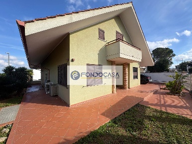 Foto Villa unifamiliare in Via dei lezzi, San Donato di Lecce Centro