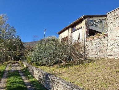 Foto Casa indipendente in Via Caldoie 18, Cavaso del Tomba di 365 m²