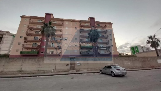 Foto Appartamento in Via Gaetano Barresi, Siracusa Mazzarrona con 3 locali