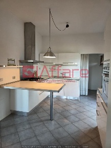 Foto Attico a Pontedera Centro di 112 m² con 6 locali in affitto