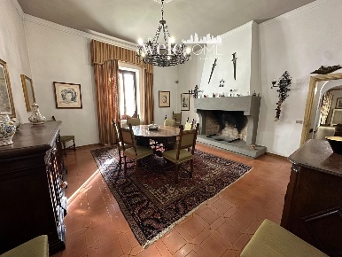 Foto Casa indipendente a Campi Bisenzio Centro di 195 m² con 7 locali