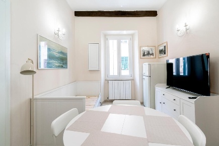 Foto Appartamento a Massa Centro di 80 m² con 4 locali in vendita