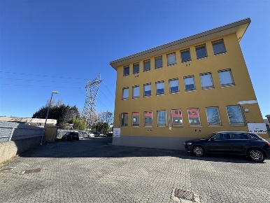 Foto Ufficio in via assiano, Settimo Milanese Centro di 101 m² con 2 locali