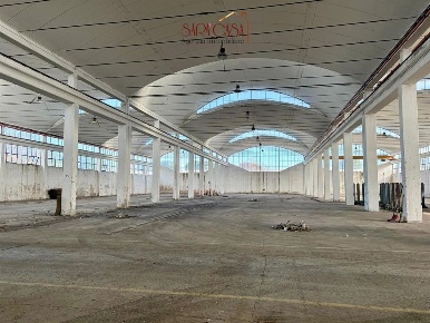 Foto Capannone industriale a Faenza di 3827 m² con 1 locali in vendita