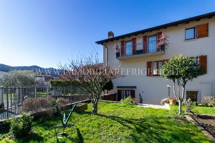 Foto Case semi ndipendenti in via Santa Caterina da Siena, Centro di 339 m²