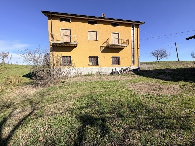 Foto Casa indipendente in Loc. Cà Persa di Corano 130, Borgonovo Val Tidone