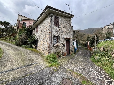 Foto Appartamento a Ameglia Centro di 68 m² con 3 locali in vendita