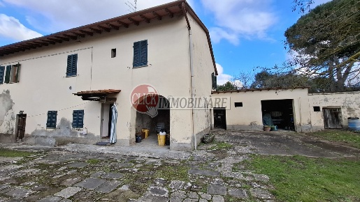 Foto Casa indipendente a Borgo San Lorenzo Panicaglia di 390 m² in vendita