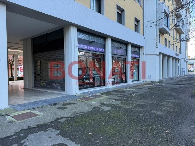 Foto Locale commerciale in Viale Italia 190, La Spezia Canaletto di 61 m²
