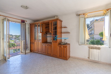 Foto Appartamento in Strada Sen. Ernesto Marsaglia, Sanremo Borgo di 50 m²
