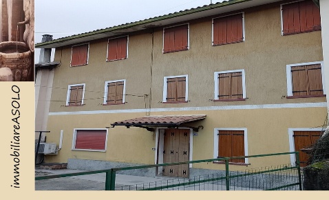 Foto Casa indipendente a Cavaso del Tomba Caniezza con 12 locali in vendita