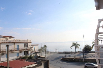 Foto Casa indipendente a Roccalumera Centro con 3 locali in vendita