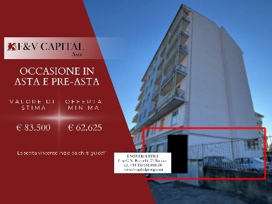 Foto Ufficio in Via Caluso, Chivasso Centro di 119 m² con 2 locali