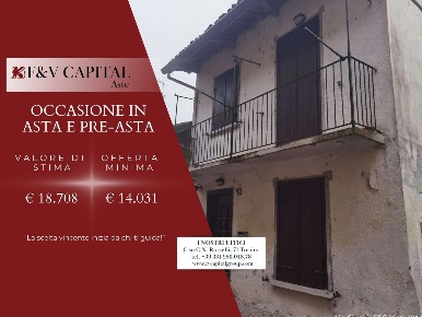 Foto Appartamento in Via Anselmina, Lauriano Centro di 80 m² con 2 locali