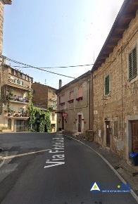 Foto Appartamento Bassano Romano di 72 m² con 2 locali in vendita