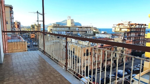 Foto Appartamento in Via Giacomo Alagna 10, Palermo Settecannoli di 121 m²