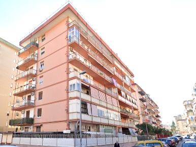 Foto Appartamento in Via Giacomo Alagna 10, Palermo Settecannoli di 121 m²