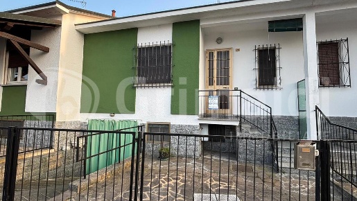 Foto Casa indipendente in Via Pavese 20, Ozzero Centro di 120 m² in vendita