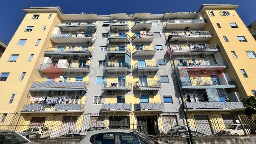 Foto Appartamento in Via Gaetano poli 72, Portici di 80 m² con 3 locali
