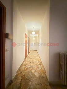 Foto Appartamento in Modesta Rossi, Arezzo Porta Trento e Trieste di 235 m²